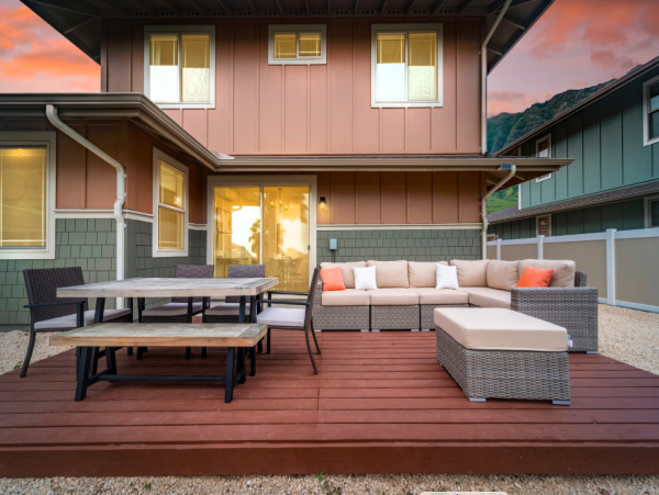 Your Dream Hawaiian Retreat Awaits in Makaha Valley - Luxury 4-Bedroom Home